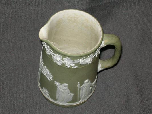 Wedgwood Jasperware groen 002. schenkkannetje