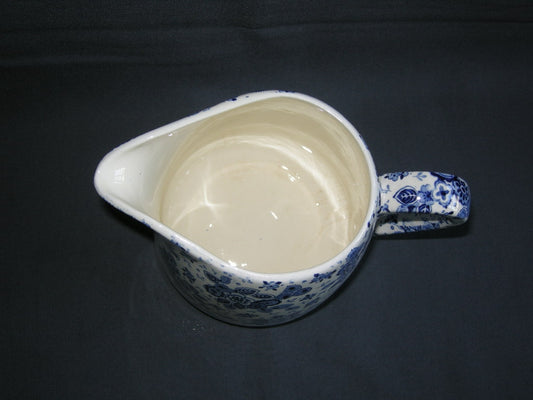 Societe Ceramique Beatrix schenkkan glad hoogte 14,5 cm.