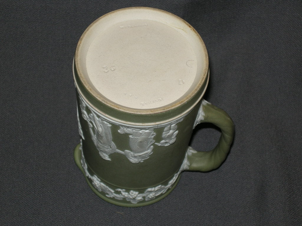 Wedgwood Jasperware groen 002. schenkkannetje