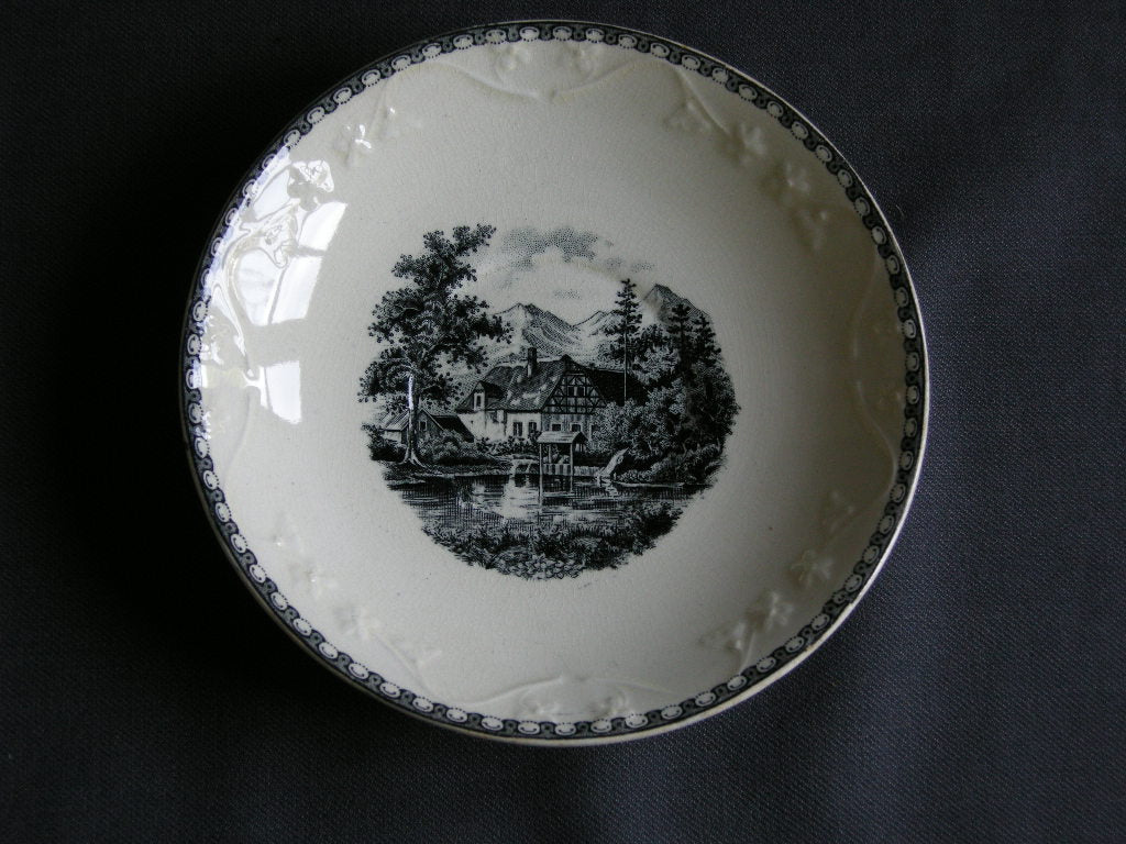 Societe Ceramique Landschap schotel O15,5 cm., afwijkend reliëf