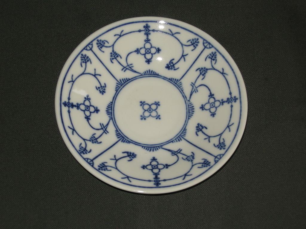 Jäger Blau Saks schotel koffiekop diep O14 cm.