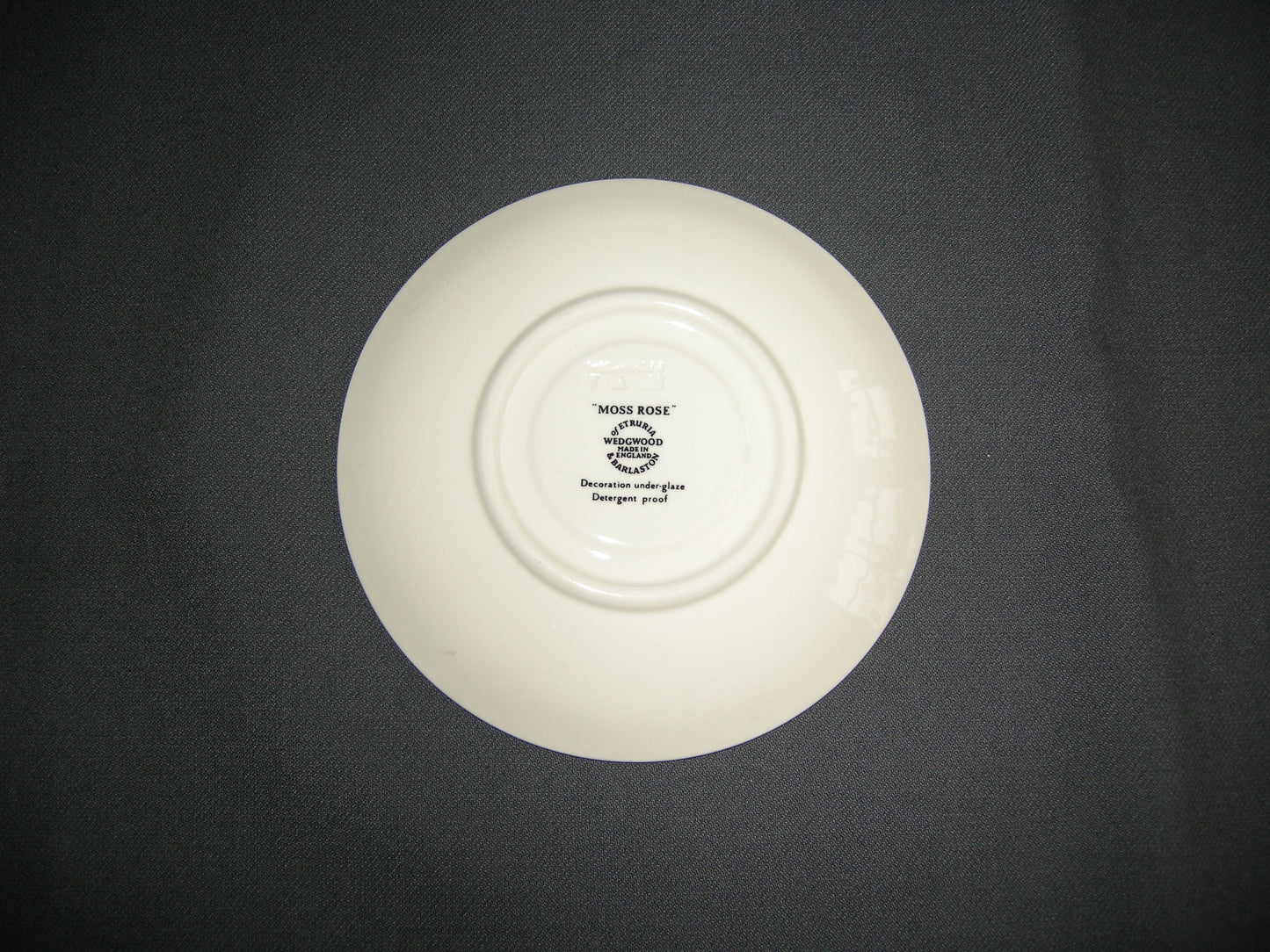 Wedgwood Moss Rose schotel O13 cm.