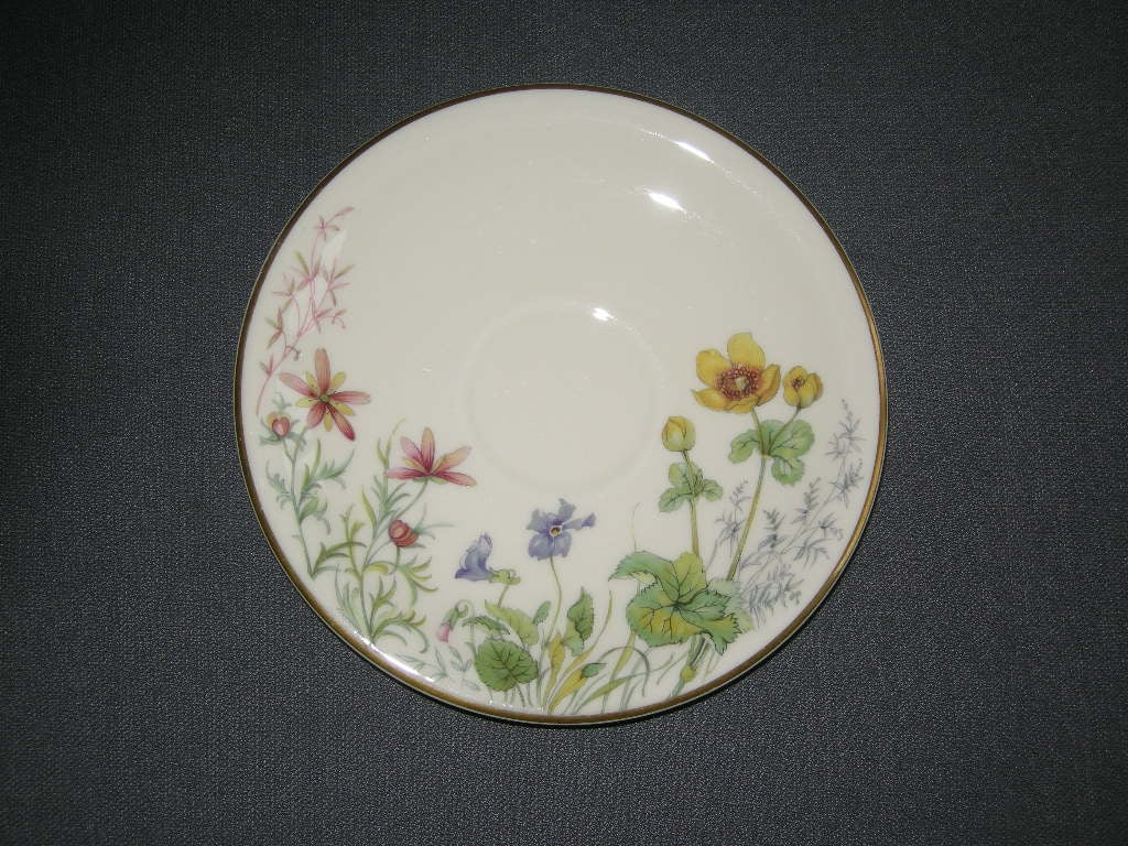 Krautheim Wiesengrund & Bergeshöh'n schotel O15 cm. decor Dotterblume