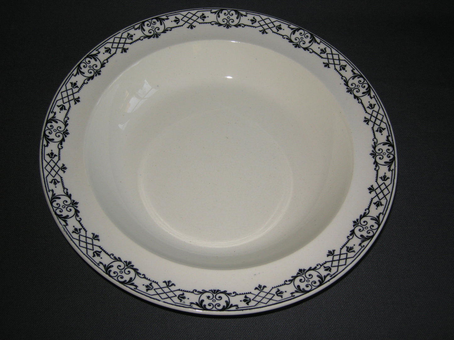 Wedgwood Moustiers soepbord