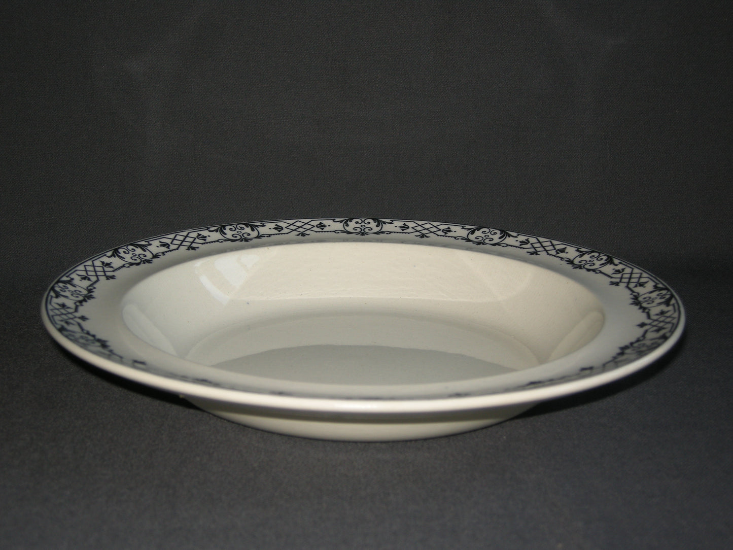 Wedgwood Moustiers soepbord