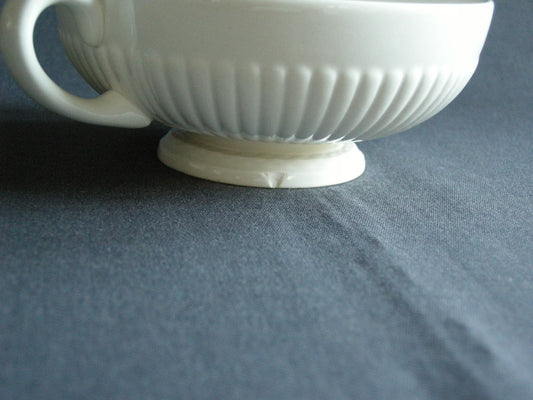 Wedgwood Conway soepkop & schotel met beschadiging