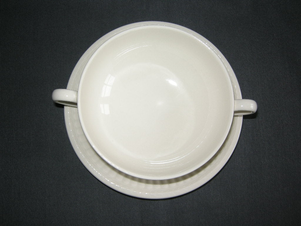 Wedgwood Briar Rose soepkop en schotel