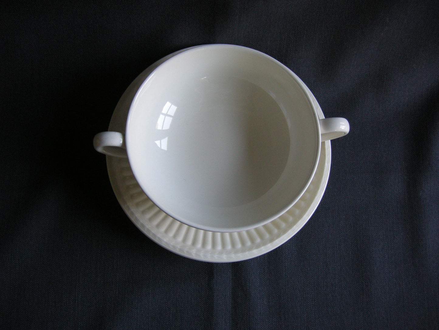 Wedgwood Edme plain soepkop & schotel