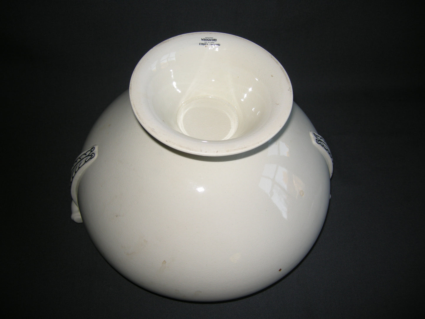 Wedgwood Moustiers soepterrine met onderbord