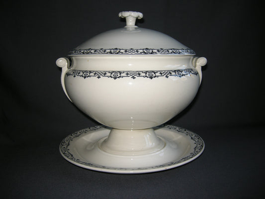 Wedgwood Moustiers soepterrine met onderbord
