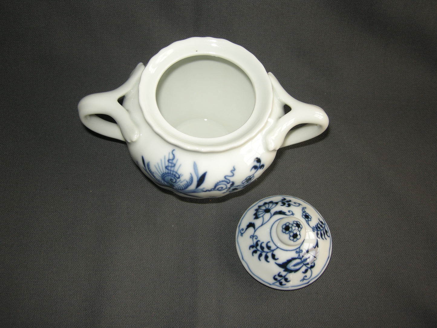 Blue Danube suikerpot 9 cm.