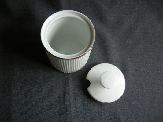 Arzberg Cannelee wit met bruin + goudkleurig randje suikerpot h 8,3 cm.