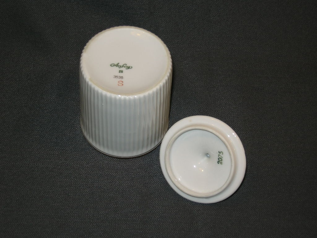 Arzberg Cannelee wit met bruin + goudkleurig randje suikerpot h. 7,5 cm.