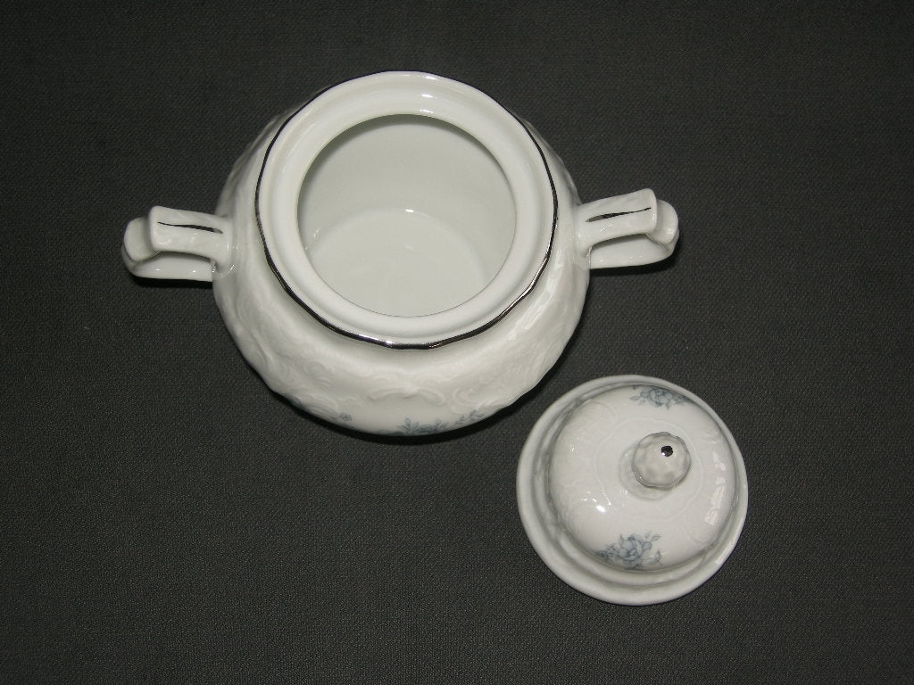 Rosenthal Sanssouci spierwit met blauw / grijze bloemetjes suikerpot