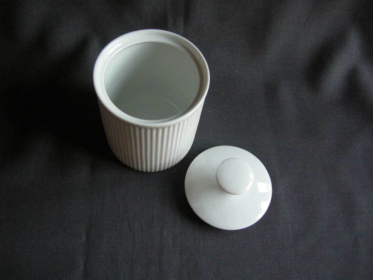 Royal Porcelain Cannelee wit suikerpot