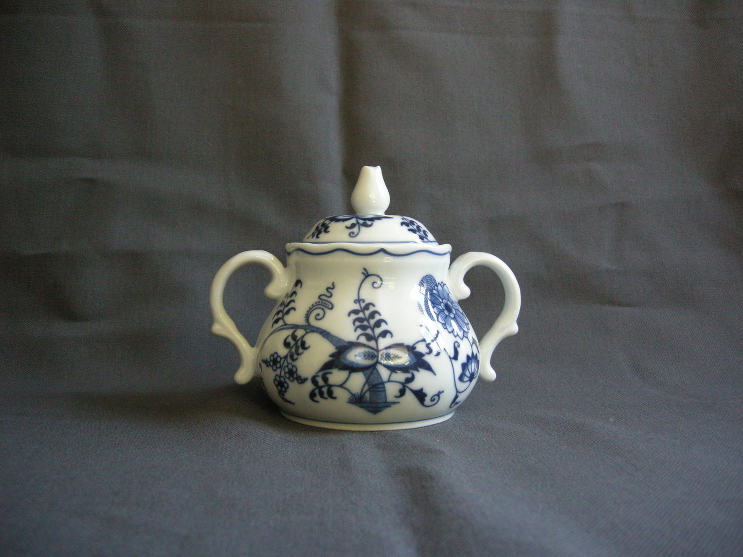 Blue Danube suikerpot 7 cm.