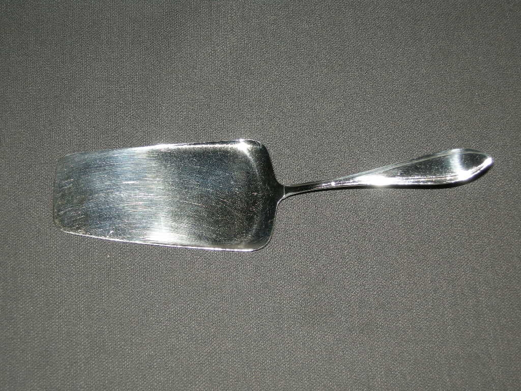 Nieuwpoort verzilverd puntfilet taartschep 19 cm.