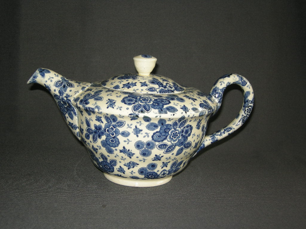 Societe Ceramique Beatrix theepot met beschadiging