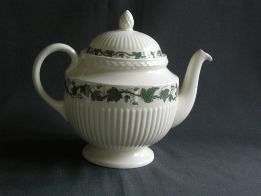 Wedgwood Stratford theepot met beschadiging