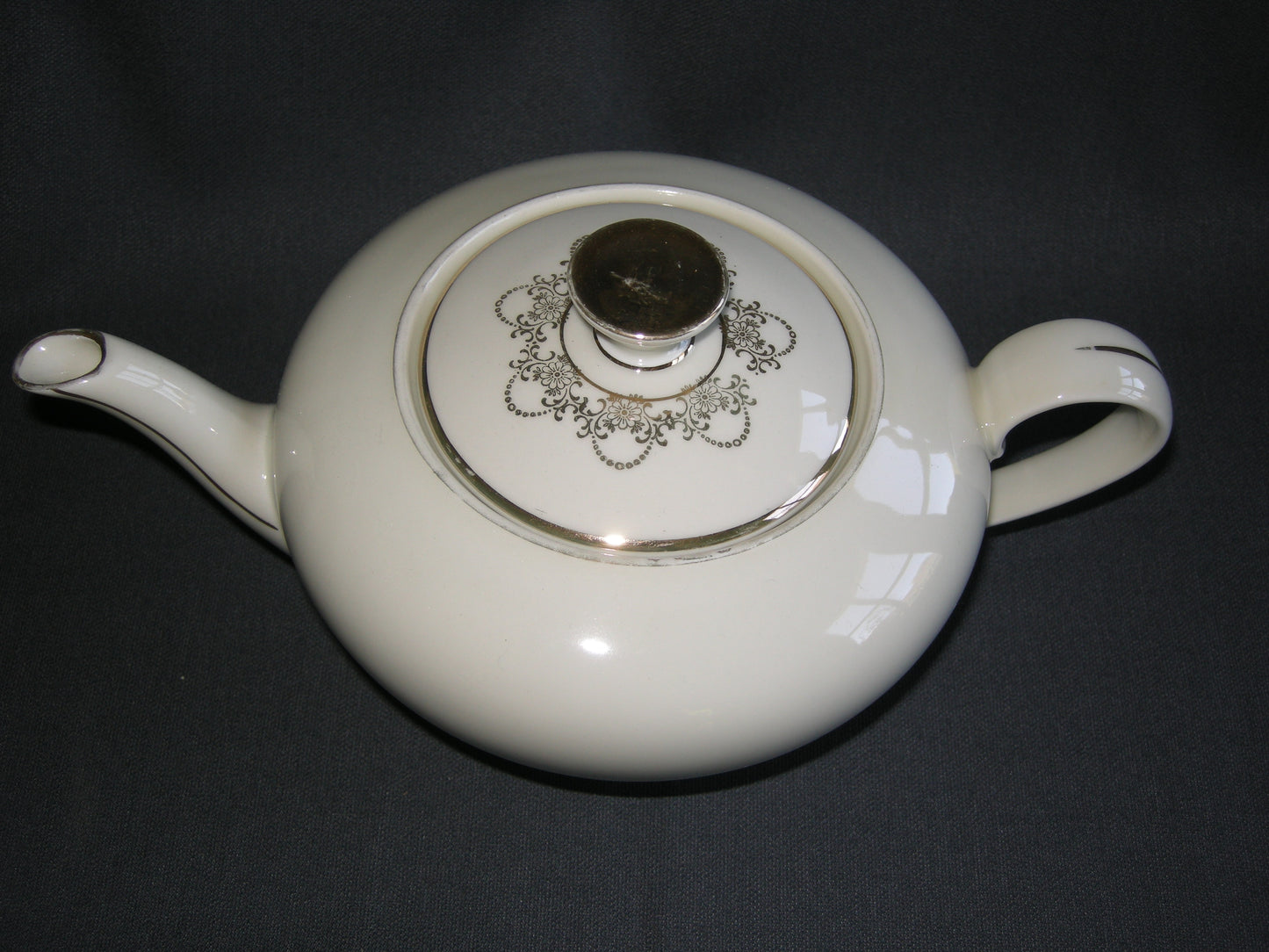 Bavaria roomwit-goud theepot