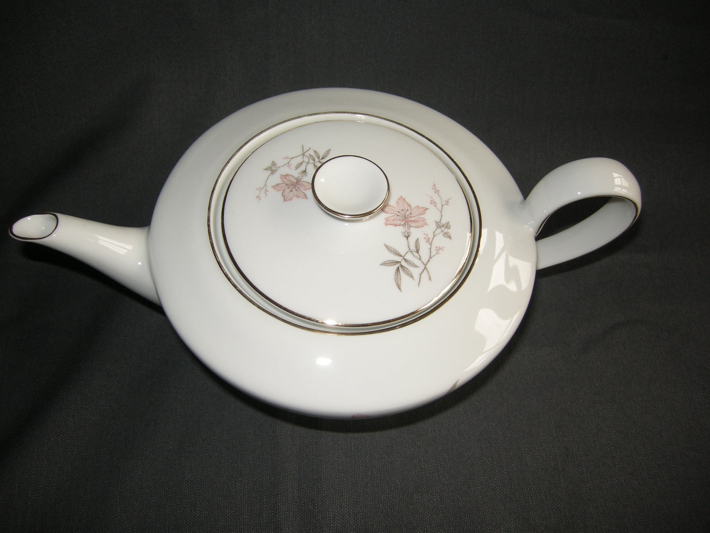 Johann Haviland W885 model Raymond Loewy theepot