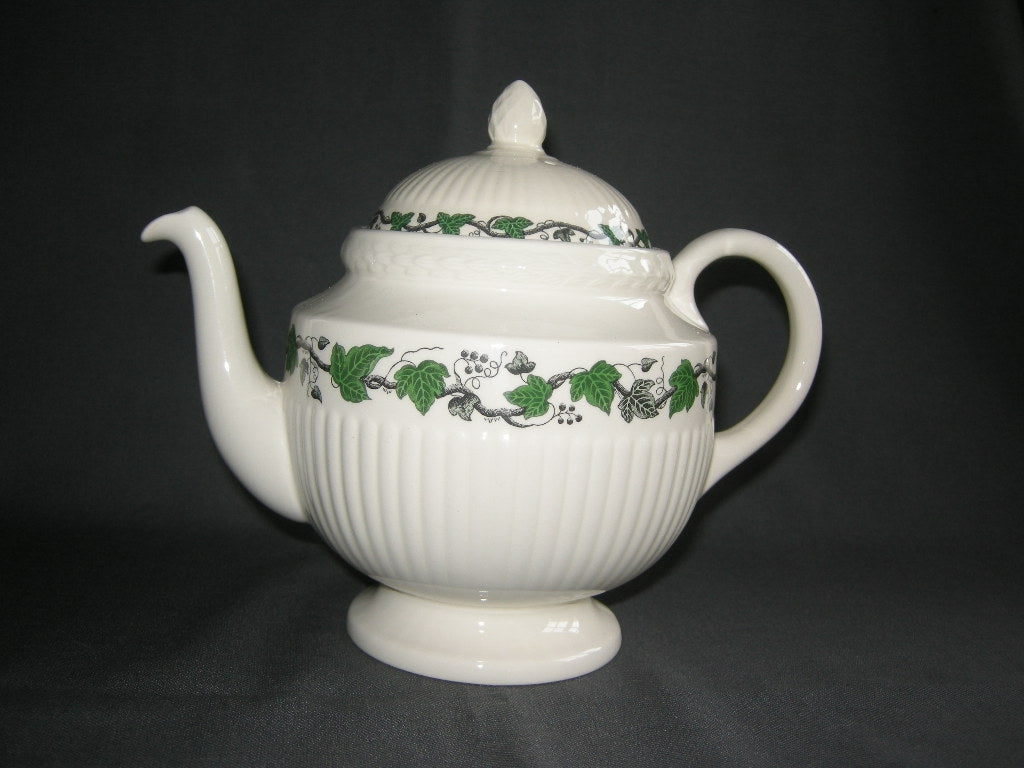 Wedgwood Stratford theepot
