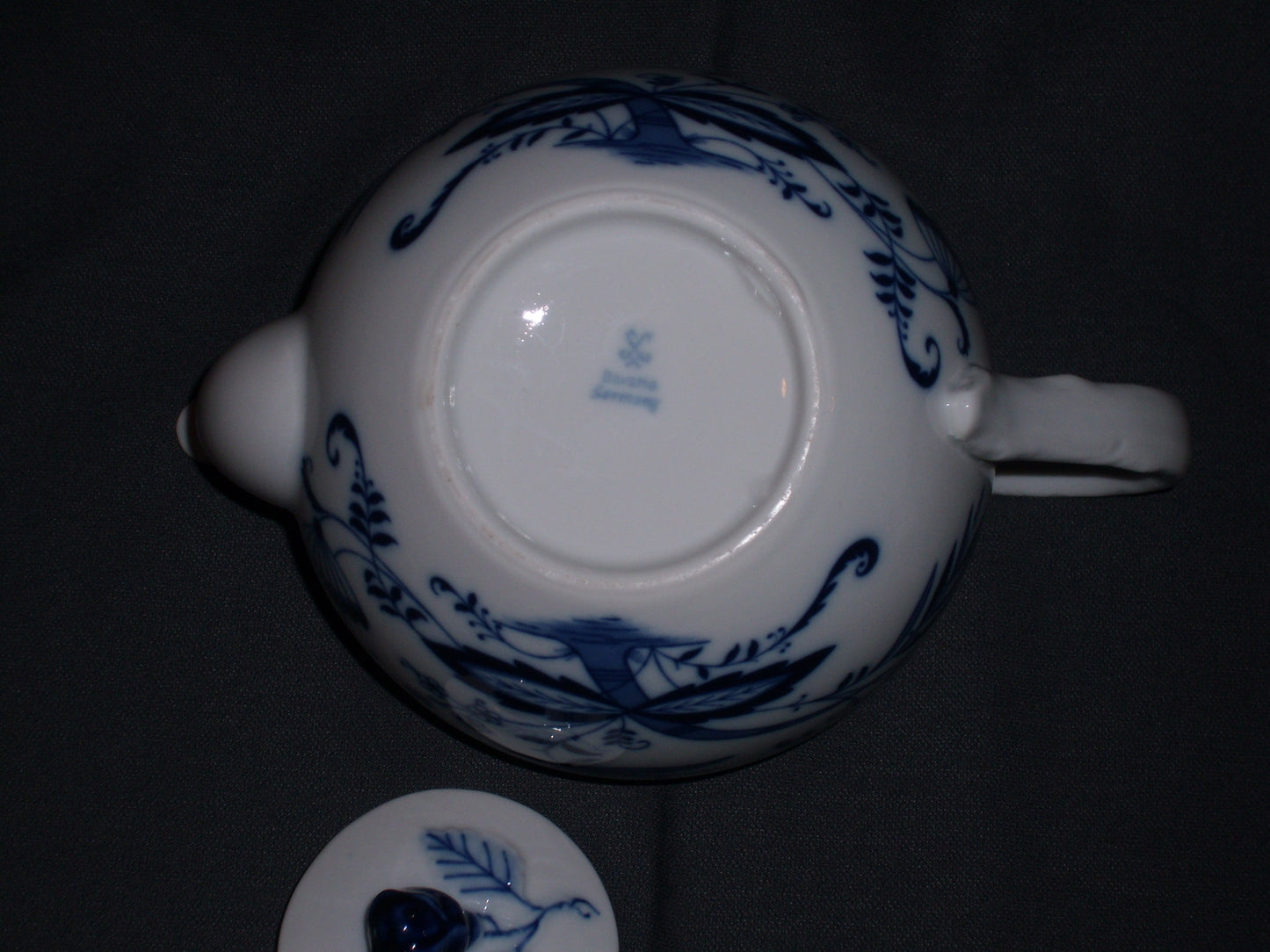 Oscar Schaller & Co. Bavaria. Zwiebelmuster theepot