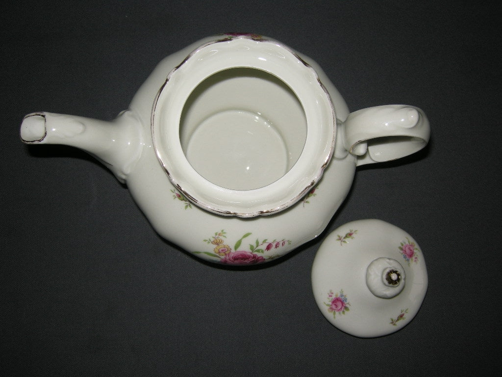 Bavaria roomwit - bloemdecor theepot