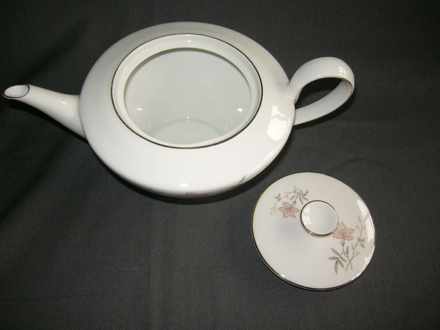Johann Haviland W885 model Raymond Loewy theepot