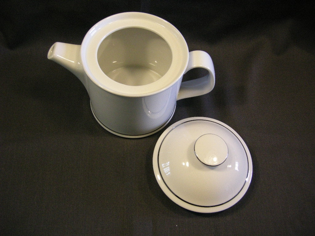 Arzberg spierwit met zilverkleurige rand theepot
