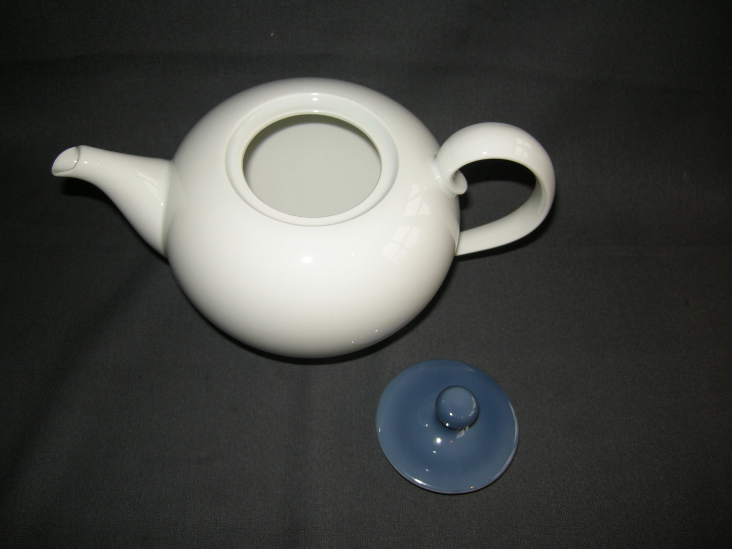 Thomas ontwerp Eva Zeisel theepot
