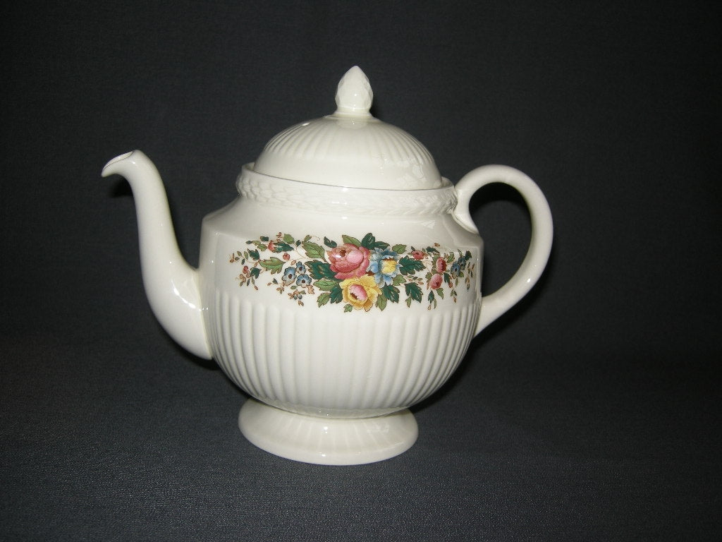 Wedgwood Conway theepot met craquelé in bodem