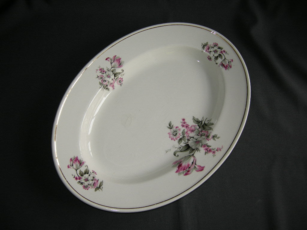 Petrus Regout bloem 005 vleesschaal 34,5 x 25,5 cm.