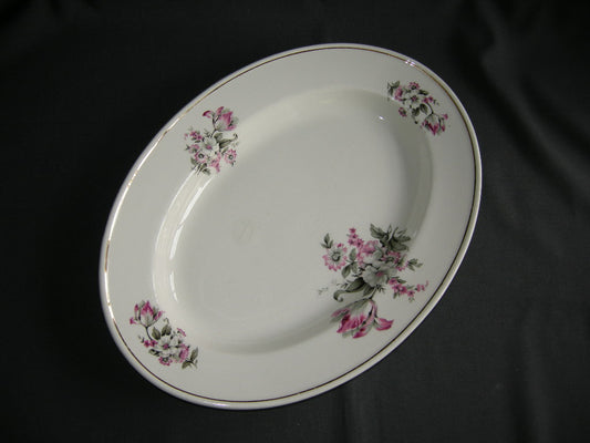 Petrus Regout bloem 005 vleesschaal 34,5 x 25,5 cm.