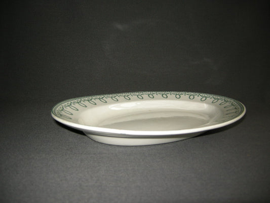 Boch Frères Bonaparte vleesschaal 31,5 cm. met craquelé