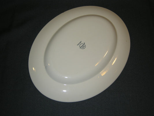 Wedgwood Moss Rose vleesschaal 29,5 x 23 cm.