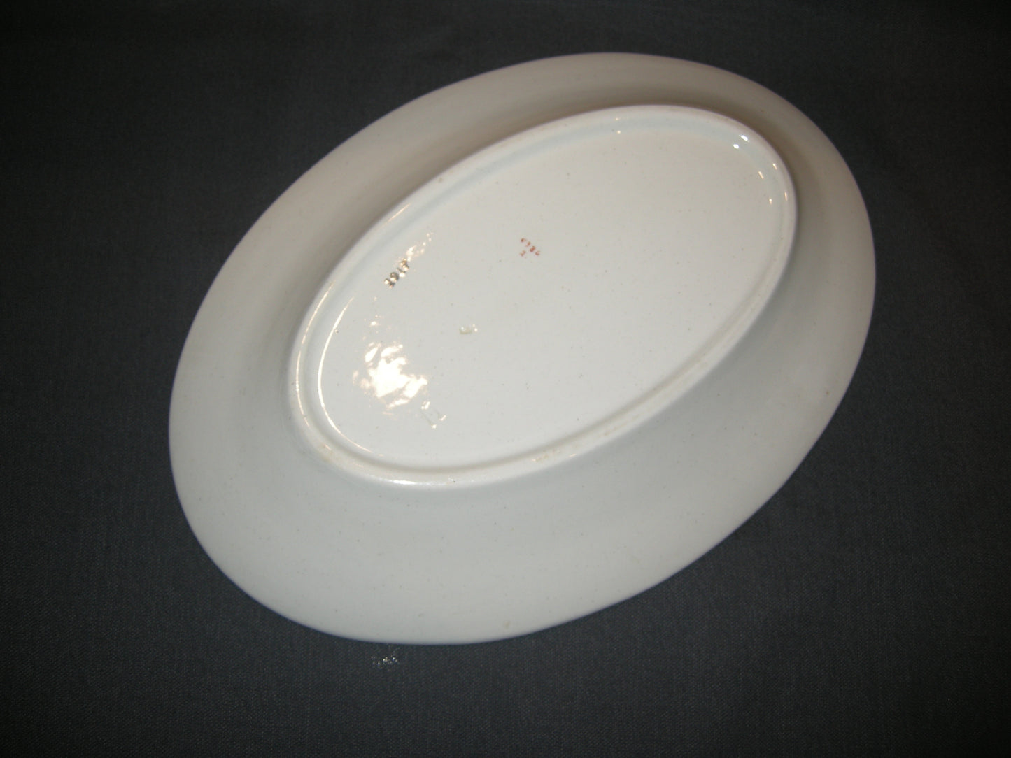 Petrus Regout decor 0386 vleesschaal 31,5 cm.