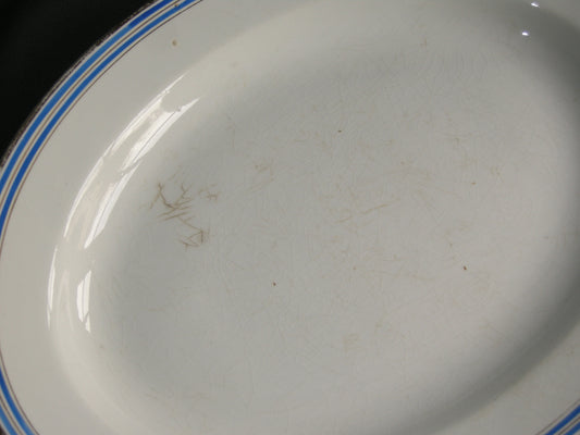 Faiencerie D'onnaing (Nord) roomwit - kobaltblauw vleesschaal 33,5 cm.