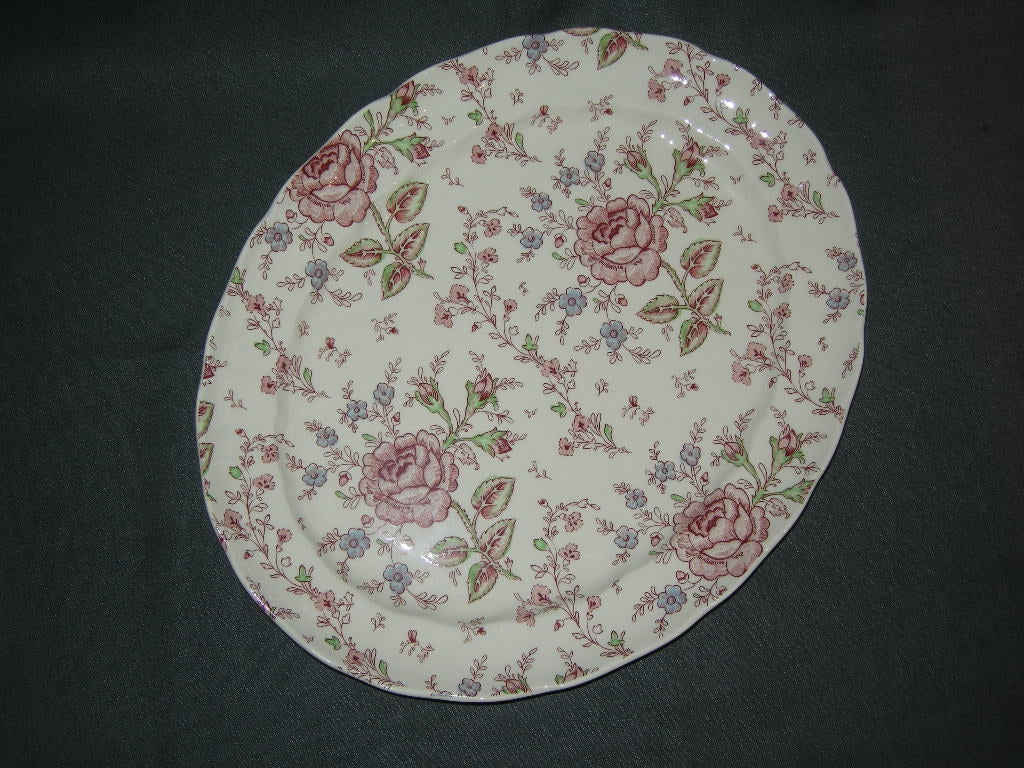 Johnson Bro's Rose Chintz vleesschaal 34,5 x 28,5 cm.