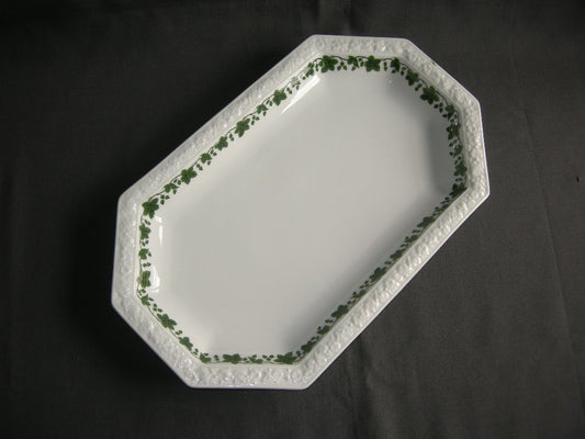 Rosenthal Maria Stachelbeere / Grandeur vleesschaal 38 cm., met beschadiging