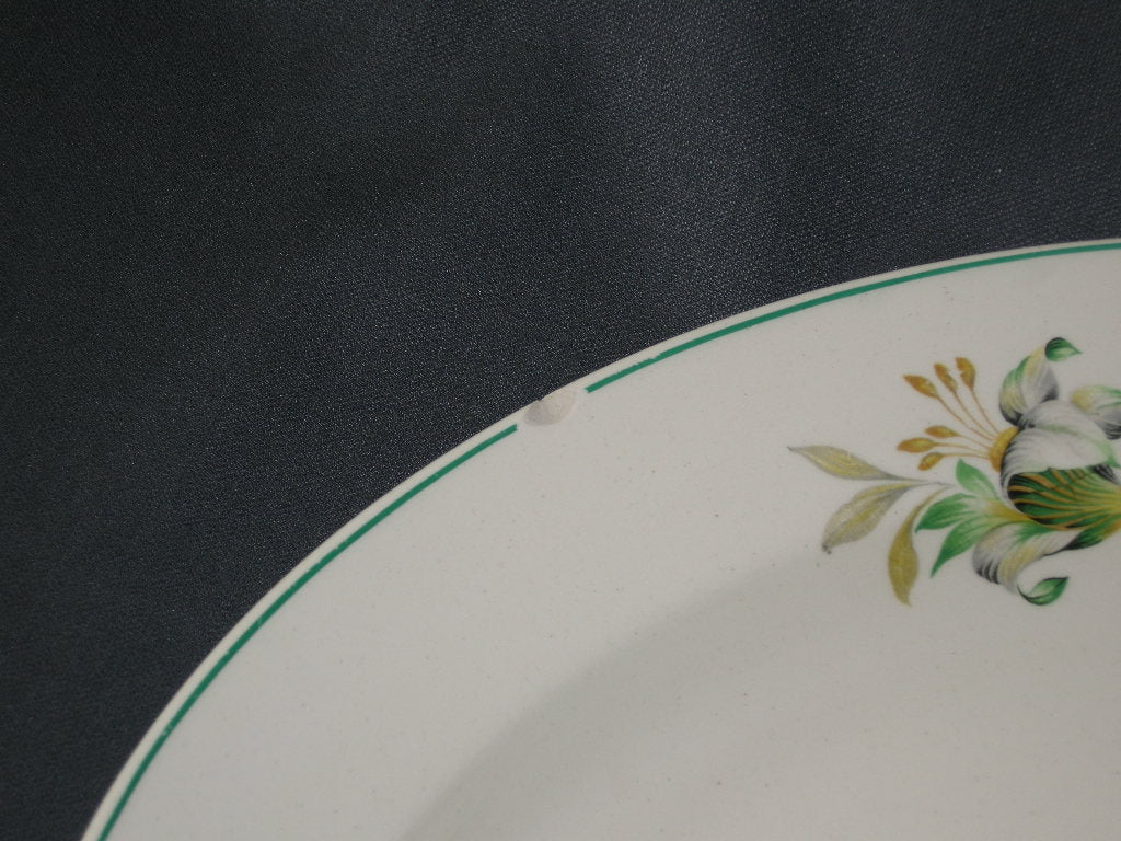 Petrus Regout Strandmodel groene lelie vleesschaal 39 x 30 cm.