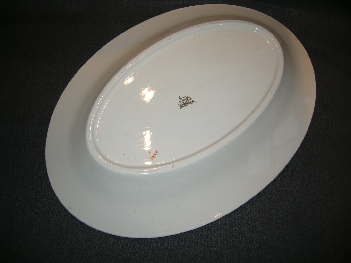 Petrus Regout decor 0386 vleesschaal 40,5 cm.
