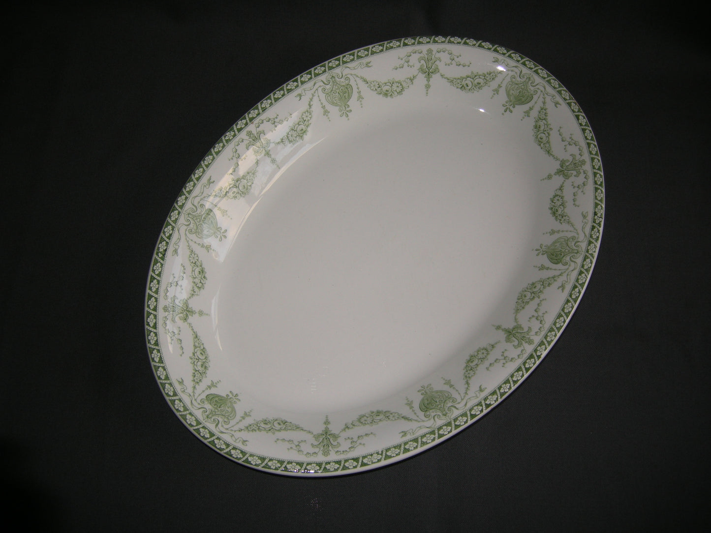 F.W. & Co. Romney vleesschaal 40 x 30 cm.