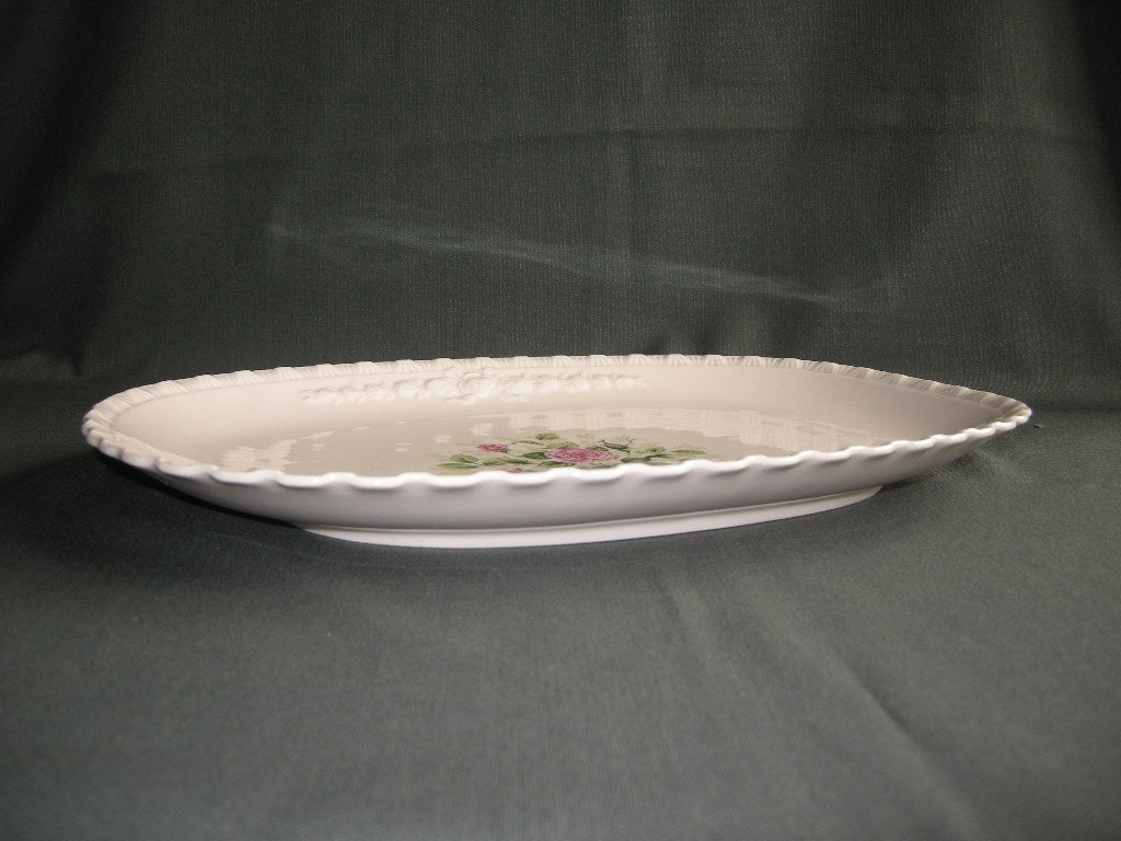 Hütschenreuther Porcelaine Rose decor kleine rozen vleesschaal 38,5 x 26 cm.
