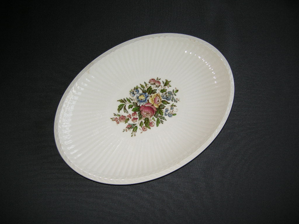 Wedgwood Conway vleesschaaltje 23 x 16,5 cm.