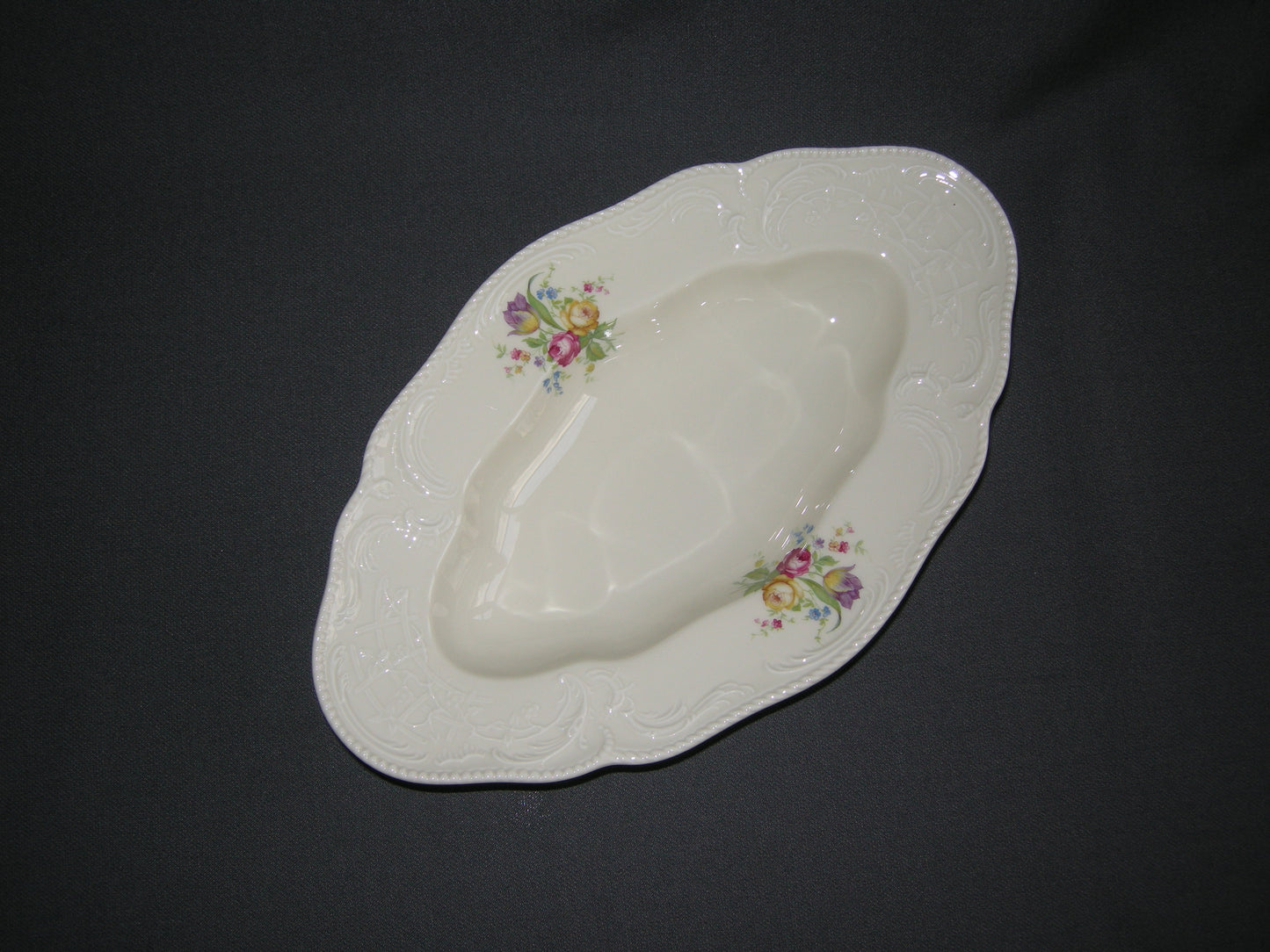 Rosenthal Sanssouci roomwit met bloemetjes vleesschaaltjes