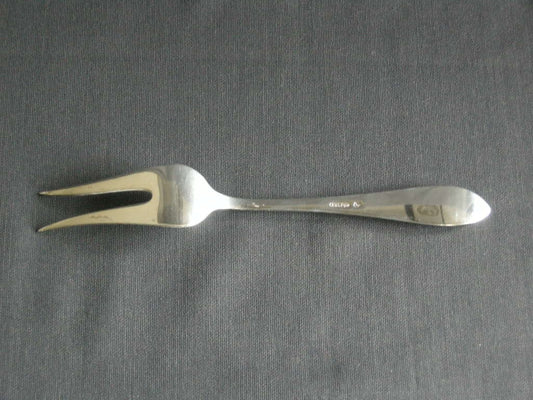 Keltum verzilverd P8 puntfilet vleesvork 22 cm.