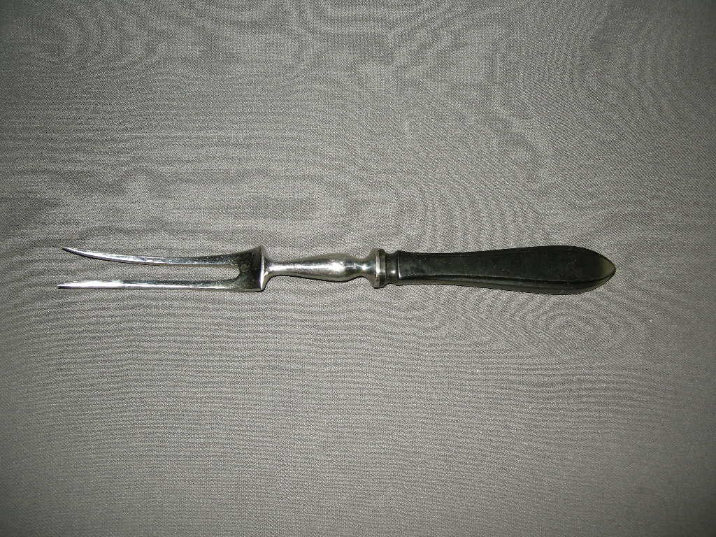 Gero Zilmeta model 718 puntfilet vleesvork 26,4 cm. met bakeliet