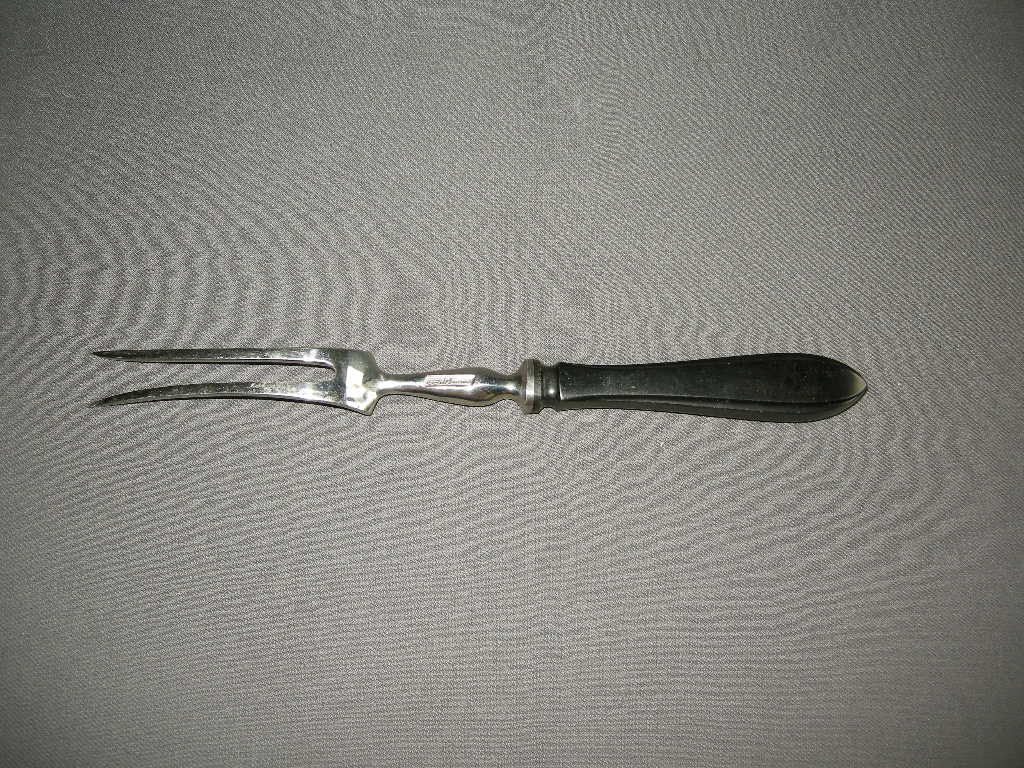 Gero Zilmeta model 718 puntfilet vleesvork 26,4 cm. met bakeliet