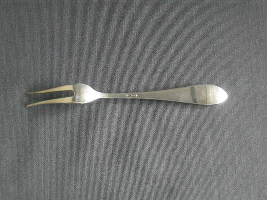 Keltum verzilverd P8 puntfilet vleesvorkje 16 cm.